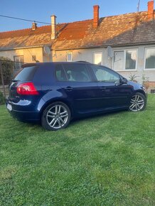 Volkswagen Golf  2.0 TDi - 8