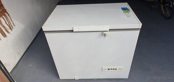 Truhlicova mraznička Whirlpool  270l - 8