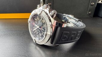 Breitling Avenger Skyland - 8