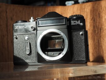 Zenit EM s objektivom - 8