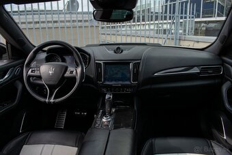 Maserati Levante SQ4 - 8