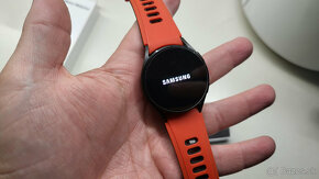 Samsung Galaxy Watch 4 menšie 40mm LTE - 8