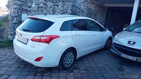 Hyundai i30 cw - 8