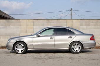 Mercedes-Benz E trieda Sedan 280 Elegance A/T 4-matic - 8