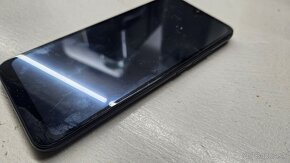 Funkčný Xiaomi Redmi 7 - jemná puklina - 8