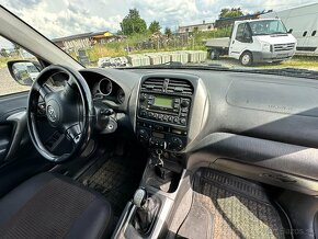 Toyota RAV4 2.0 D-4D 5D Sol 2 - 8