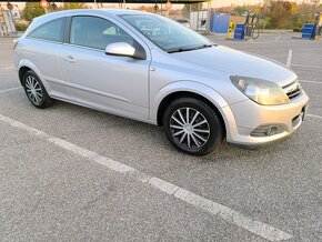 Opel astra gtc - 8