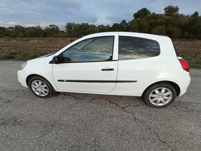 Clio van - 8