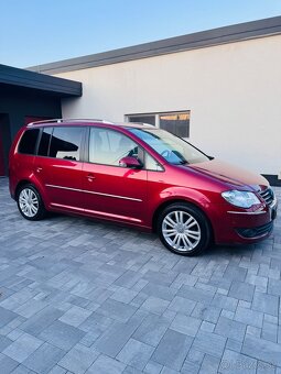 Volkswagen Touran 7miest 2.0tdi 103kw - 8