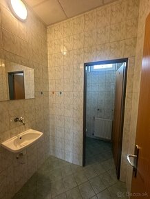 Na prenájom obchodný priestor 226m2 -Voľný Ihned - 8