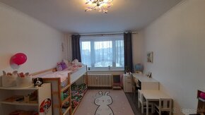 EXKLUZÍVNE na predaj 3 izbový byt, 68m2 s balkónom, sídl.: F - 8