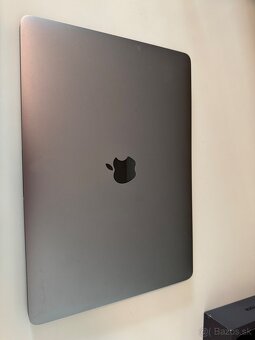 Macbook Pro RETINA 13.3" / I5 2.3GHZ / 8GB RAM / 256GB SSD - 8