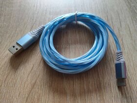 Svietiace káble USB-C a Apple - 8