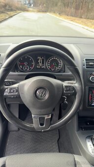 Volkswagen Touran 2011 1.6Tdi DSG, WEBASTO, BiXENON - 8