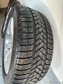 Elektróny so zimnými pneumatikami Pirelli na BMW - 8