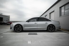 Audi S8 Plus - 8