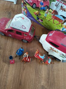 Schleich auto s prívesom - 8