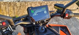 2024 KTM 990 DUKE Orange za 12999 € s TECH PACK  chcete ho ? - 8