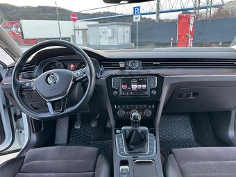 Volkswagen Passat 2.0TDI, 140kw Highline - 8