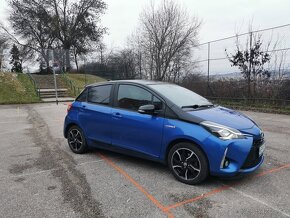 Toyota Yaris 1.5 Hybrid Selection - 8