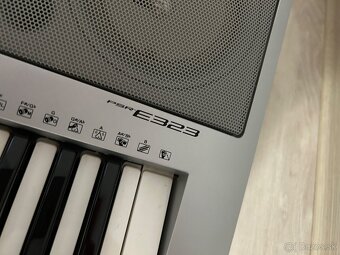 Keyboard Yamaha PSR E323 - 8