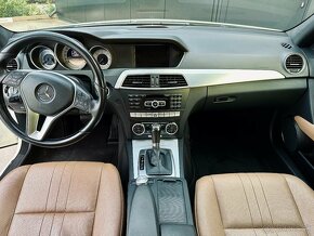 Mercedes C300d - diesel - 4matic - automat - FULL výbava - 8