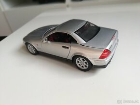 1:18 Mercedes Benz SLK funkcna otvaracia strecha - 8