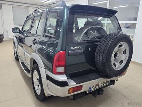 Suzuki Vitara 2.5 V6 - 8