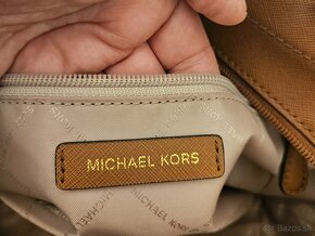 MICHAEL KORS KABELKA - 8