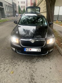 ŠKODA SUPERB COMBI - 8