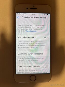 Predám IPhone 8 Gold - 8