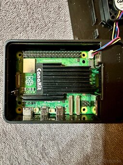 Raspberry PI 5 2GB CanaKit case - 8