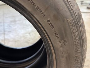 225/60R17 - 8