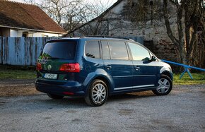 Volkswagen Touran 1.6 TDI Comfortline DSG - 8