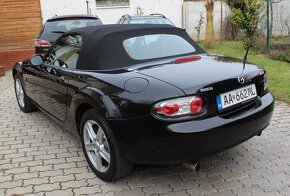 • MAZDA MX-5 1.8i, 93 kW, čierna metalíza, r.v. 2006 • - 8