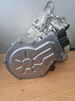 TURBO ELEKTRICKE AUDI 3,0 TDI 059 145 605 C - KOMPRESOR - 8