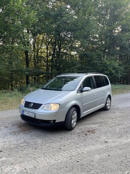 Volkswagen Touran 2.0 TDI 16V - 8