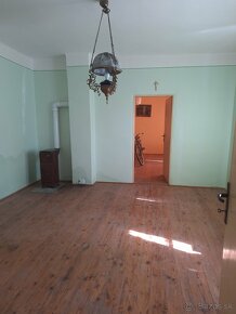 Na predaj rodinný dom v obci Veľká Čalomija. 770m2 23 900 eu - 8