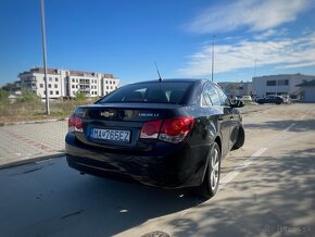 Chevrolet Cruze 1.8 - 8