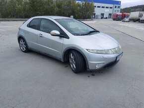 Predám Honda Civic 8g 1.8VTEC, 103kW - 8