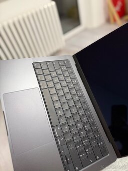 MacBook Pro , M3 chip  , 14,2” palcový, 1TB ,18GB RAM - 8