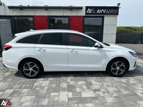 Hyundai i30 CW 1.6 CRDi Family, v Záruke, Pôvodný lak, SR - 8