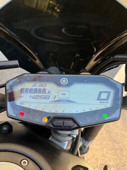 Yamaha MT07 - 8