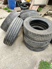 Predám pneumatiky 265/70r19.5 7 ks - 8