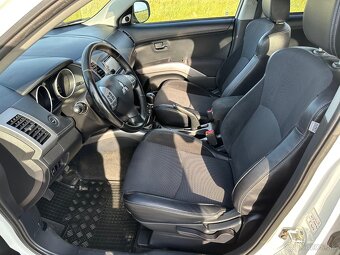 Mitsubishi Outlander 2.2 DI-D Intense - 8