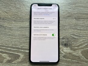 Apple iPhone XS 64 Gb - 8