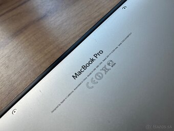  Apple MacBook Pro 13" 500GB - 8