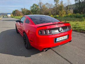 Ford Mustang GT 5.0 V8 - 8