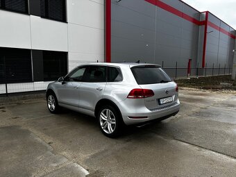 Volkswagen Touareg 3.0 180kW - 8