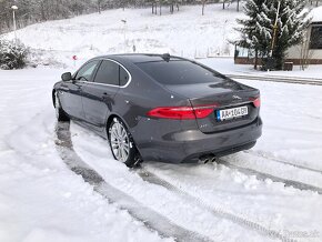 Jaguar xf, r. 2018, 65800km, 4x4, automat, Sk pôvod - 8